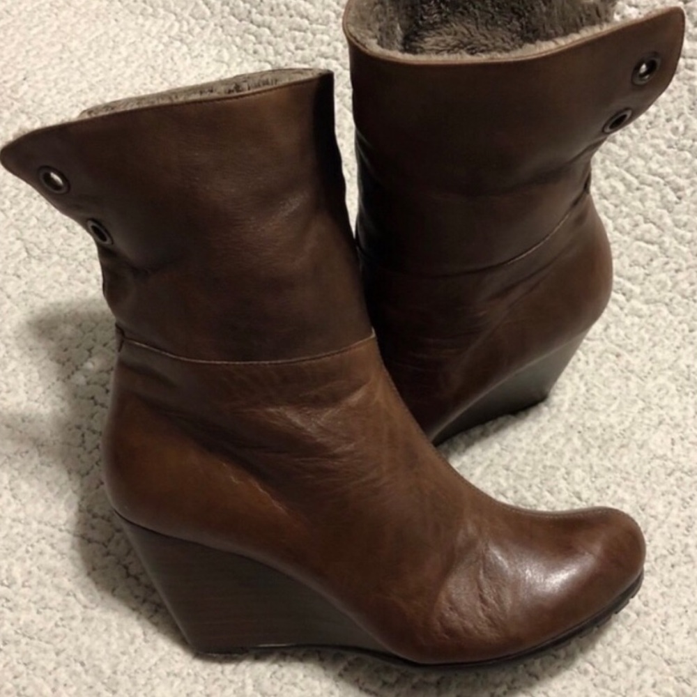 RYLKO Wedge Boots.